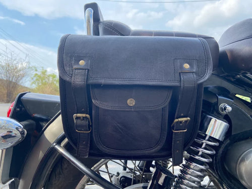 Classic Black Leather Saddlebag Set
